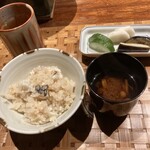 すみや亀峰菴 - 鱧ご飯  梅肉とミョウガで美味♡ 八丁味噌仕立 香の物(キュウリ､長芋､ナス)