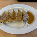 さんくまむ - 自家製餃子(5個)400円　水・金曜日は100円引き！