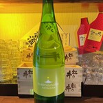 和菜 れとろ - 新潟県内でしか流通しない限定酒も店主が独自ルートで仕入れてご提供しています