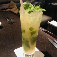 DINING & BAR TABLE 9 TOKYO - 