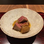 和食しんくろ - 黒毛和牛イチボステーキ　粒マスタード　卵黄ソース　北海道　森浦農場　インカのめざめ