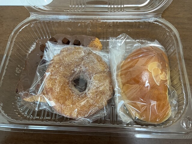 山本達彦／Final Beginnings、La Plage、Croissant Closed]and Minamisenba Ten - Shinsaibashi/Cafe | Tabelog