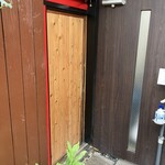 高瀬 - 暖簾の奥の入口