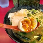 横浜ラーメン 相馬家 - 味玉