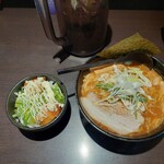 らー麺 とぐち すすきの店 - 真上～からの図…。