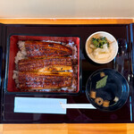 うなぎ乃助 - うな重（上 2500円）