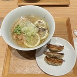 ラーメンWalkerキッチン - 