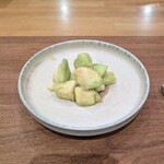 La Stalla - 箸休めの水なす。ここまでオールタンパク質でした