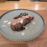 La Stalla - ファッソーネ牛に白トリュフ。山わさびでも擦ってんのかなと不思議でしたが驚愕の白トリュフ