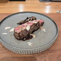 La Stalla - ファッソーネ牛に白トリュフ。山わさびでも擦ってんのかなと不思議でしたが驚愕の白トリュフ