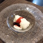 創作四川料理 廣明 - 7品目 究極のなめらか杏仁豆腐♩