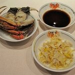中国飯店 富麗華 - 上海蟹の蒸し物　脚の肉など