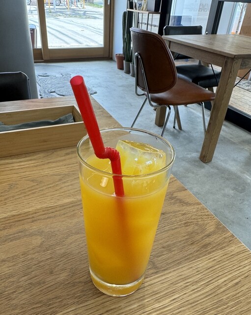 sixxx. Chicken&Waffles and Coffee （シックス チキン