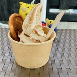 カクキュー - 味噌ソフトクリーム　400円(税込)  ※八丁味噌パウダーがけ