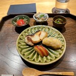 御料理 ふじ田 - 八寸：下川産トマト＆じゅんさい、にしんの揚げ浸し、ズッキーニの味噌田楽、銀宝の味噌焼き、とうもろこししんじょう揚げ、さつまいもレモン煮