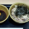 なぜ蕎麦にラー油を入れるのか。 田町店