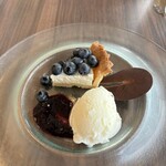 IL PLANETARIO - ブルーベリーが美味しいデザート