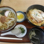 山茂登 - にかけうどん＆カツ丼