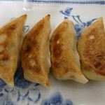 幸福餃子 - 出来上がり！でも、おばちゃんにはかないません。。