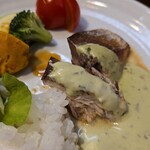 キッチン ブルー グローブ - ポワレをカット