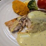 キッチン ブルー グローブ - ポワレをカット