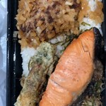 コロンバキッチン - ハンバーグ鮭のり弁！