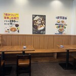 かつ丼吉兵衛 - 壁のポスター