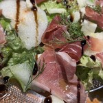 Tucusi - いちぢくと生ハムのサラダ