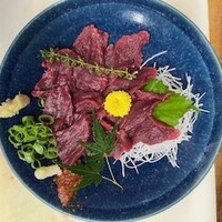 高級会津産馬刺し（1人前90ｇ前後）