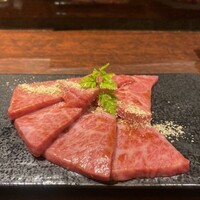 黒毛和牛焼肉 虎斑 北新地店 - 