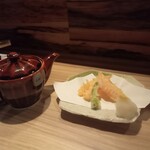 天婦羅と刺身 板前料理 魚天 - カニの天ぷら