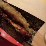 明けましておめでとうございます - 鰻・牛蒡の揚げ物の海苔巻き