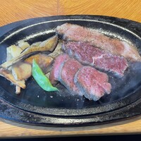 THE KINTAN STEAK - 牛タン、牛ハラミ、豚肩ロース