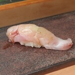 すし匠 - アラ(佐渡)の昆布締め:米酢