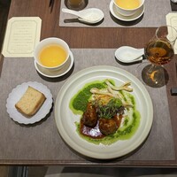 ON the TABLE CHINESE -  ON the TABLE CHINESE -