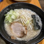 らあ麺 やったる 新宿店 - 