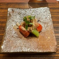 料理屋まえかわ - 海老と帆立貝の胡麻酢和え　バルサミコが隠し味