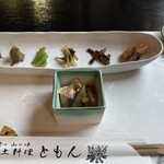 郷土料理ともん - きのこと山菜の盛り合わせ
