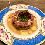 創作料理Ryota  - ・宮城県産仙台黒毛和牛とイチローファーム焼き茄子　極上タルタルユッケ　ハーフ（￥2,990）