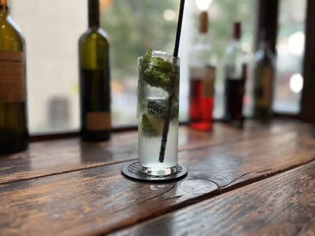 Cafe &amp; Bar BLESS