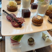 ポム・ダダン - 