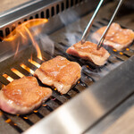 USHIGORO S. - 究極の黒タン