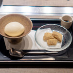 USHIGORO S. - 水饅頭と和三盆アイス