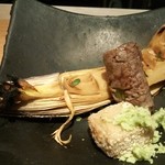 こふく - 筍と花わさびの肉巻き。焼き胡麻豆腐に香りのよい豆の潰しを添えて。
