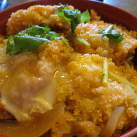 懐石料理 三島屋 - 帆立玉子丼、味噌汁、ひじき、香の物付き2