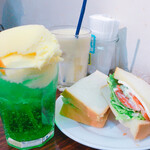 サンドイッチファクトリー・オー・シー・エム - 