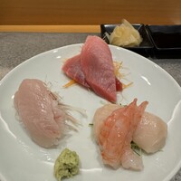 藤鮨 - 中トロ､縞鯵､貝柱､甘エビ｡全部ネットリ濃厚｡ちょっとだけtoo much