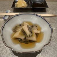 藤鮨 - 蒸し鮑からスタート｡温かいものから来たか｡