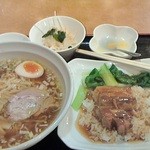 中国料理 露華 - 140406東京　露華　B定食750円角煮丼＋ラーメン