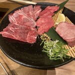 牛舞 ホルモン焼肉酒場 - 